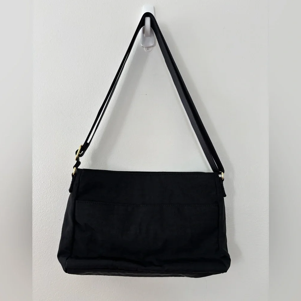 Kipling Shoulder/Crossbody Bag Black Gold Hardware Like New Double Front Pockets - Picture 2 of 7